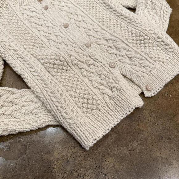 Vintage Women's Cream Button Up Cardigan - Picture 4 of 4